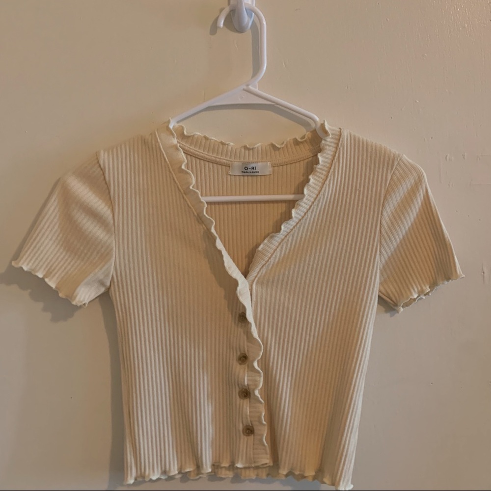 Cute sexy yellow v-neck crop top with buttons